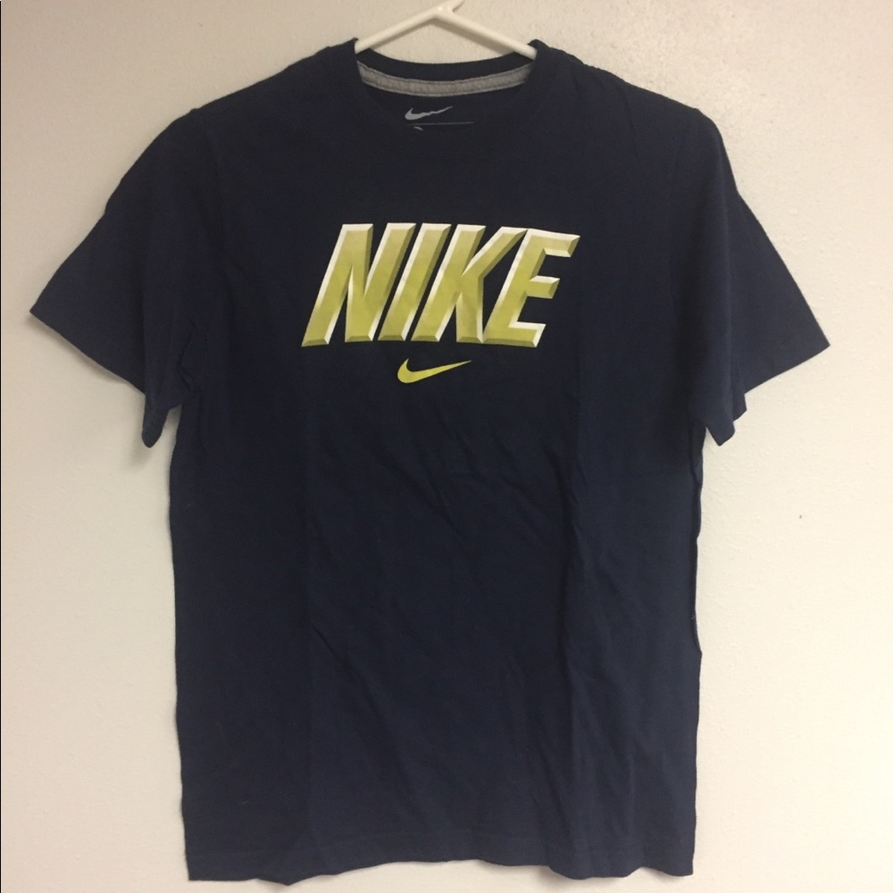 Nike lot or singles tee shirts 👕